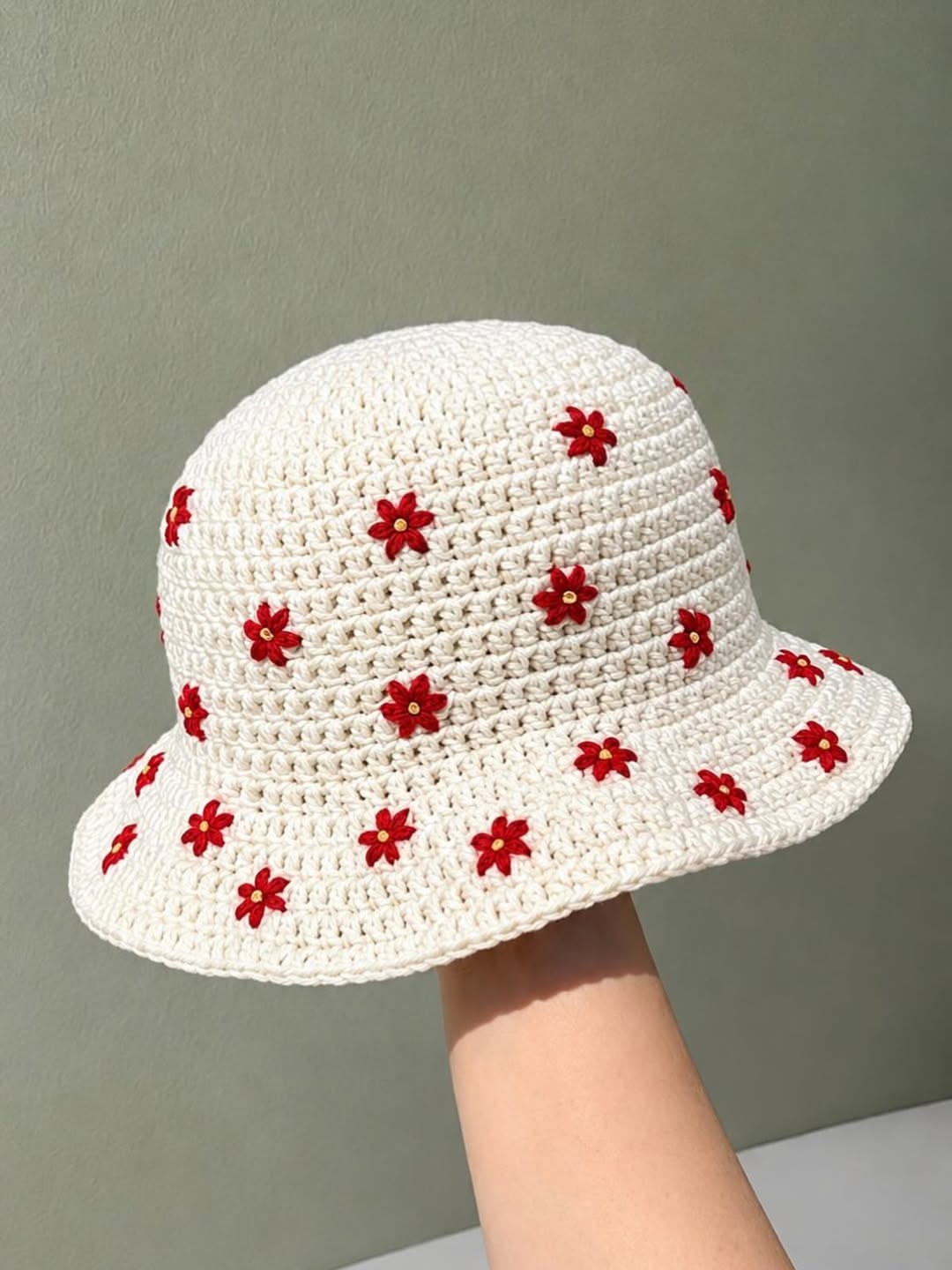 Summer Hats with cute small red flowers crochet kit